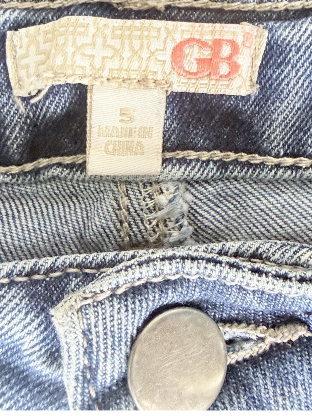 Gianni Bini Washed Blue Straight-Leg Jeans with Frayed Hem - Picture 3 of 4